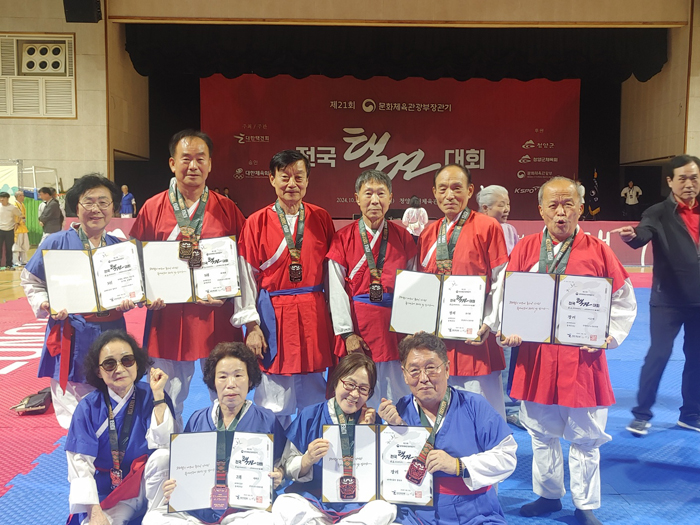 b308dded290d89bbf161bf7d8a56e165_1730190131_0154.jpg b308dded290d89bbf161bf7d8a56e165_1730190131_0154.jpg